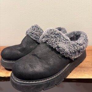 Skechers BOBS Keepsakes Lite - Cozy Blend slippers in black size 8.5